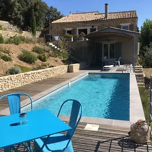 Les Escoulaires Hébergement de vacances